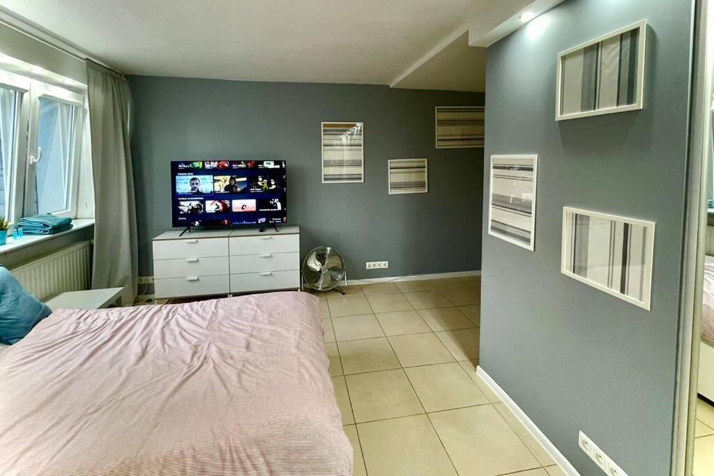 Gold 3 Metro X2 Wifi 300 Mbs 60'Tv Netflix Hbo Appletv+ Apartment Warsawa Bagian luar foto