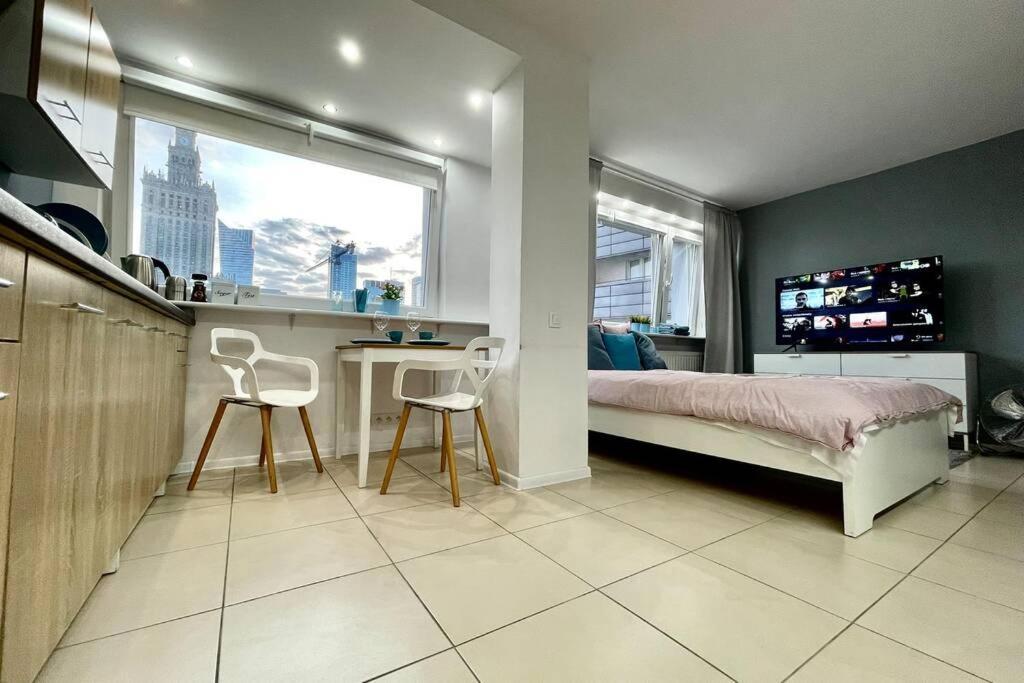Gold 3 Metro X2 Wifi 300 Mbs 60'Tv Netflix Hbo Appletv+ Apartment Warsawa Bagian luar foto