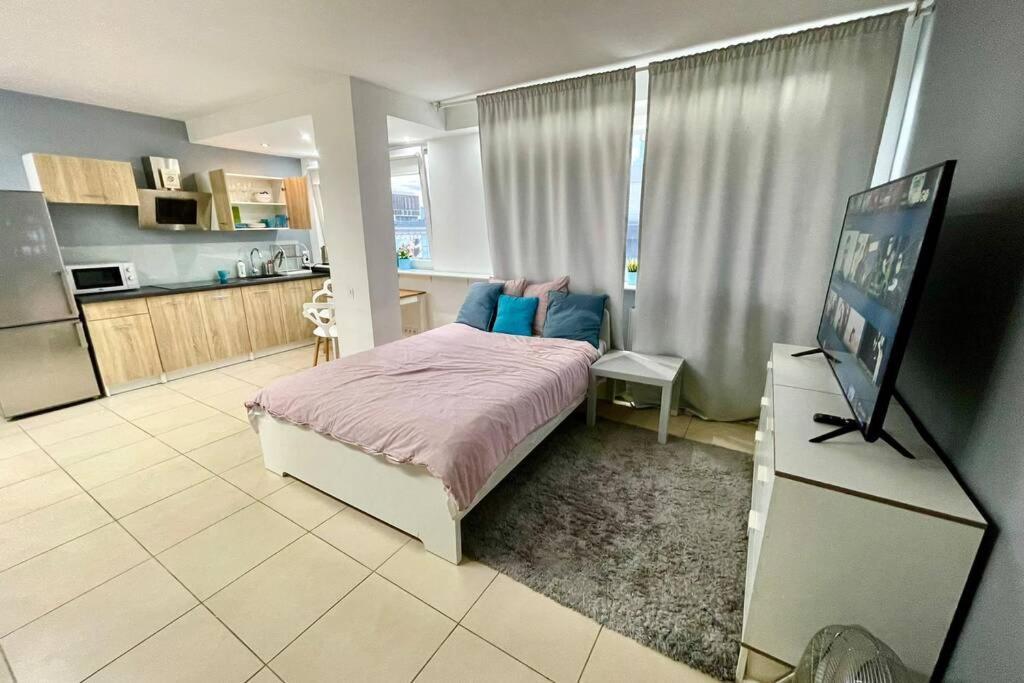 Gold 3 Metro X2 Wifi 300 Mbs 60'Tv Netflix Hbo Appletv+ Apartment Warsawa Bagian luar foto